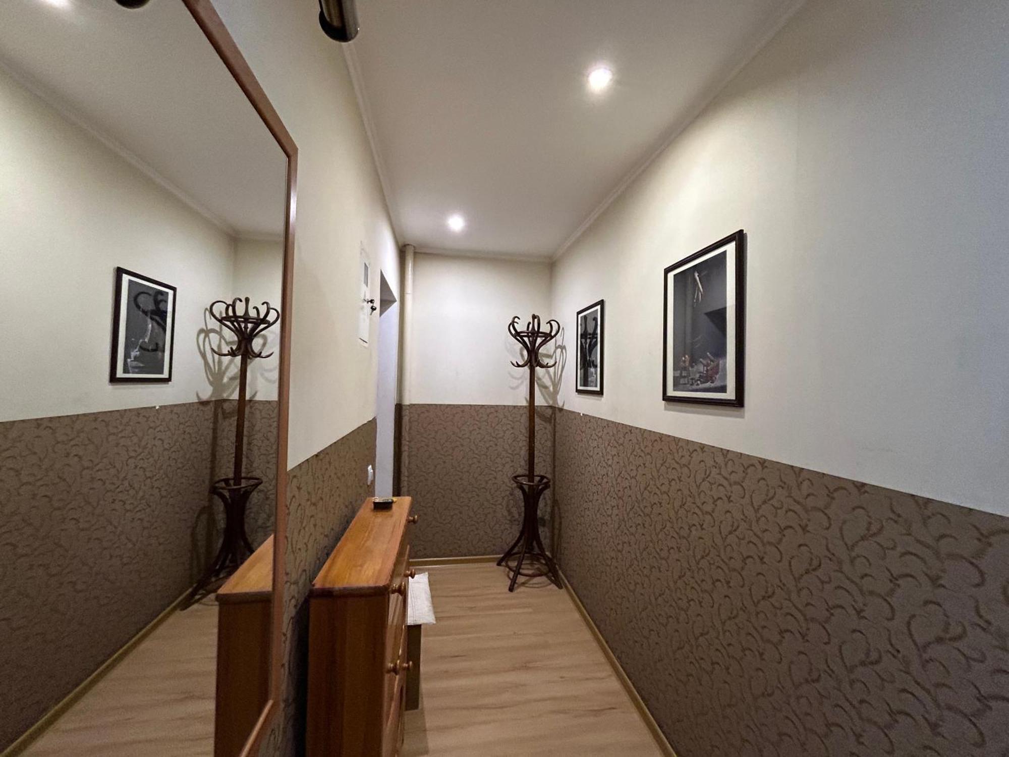 Apartment Stepana Bandery Street Ровно Экстерьер фото